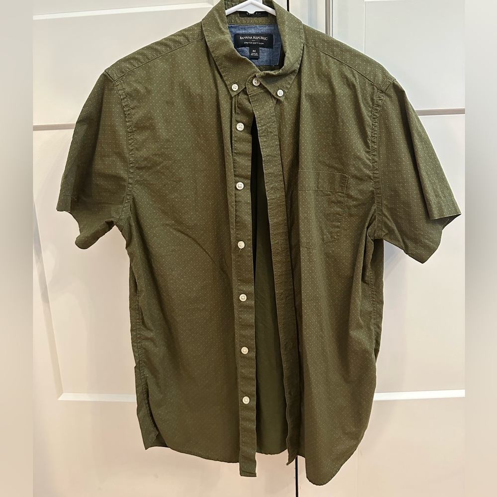 Banana Republic Short Sleeve Button Up Shirt